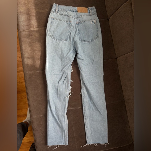 Distressed Ripped Blue Jeans - Picture 3 of 3